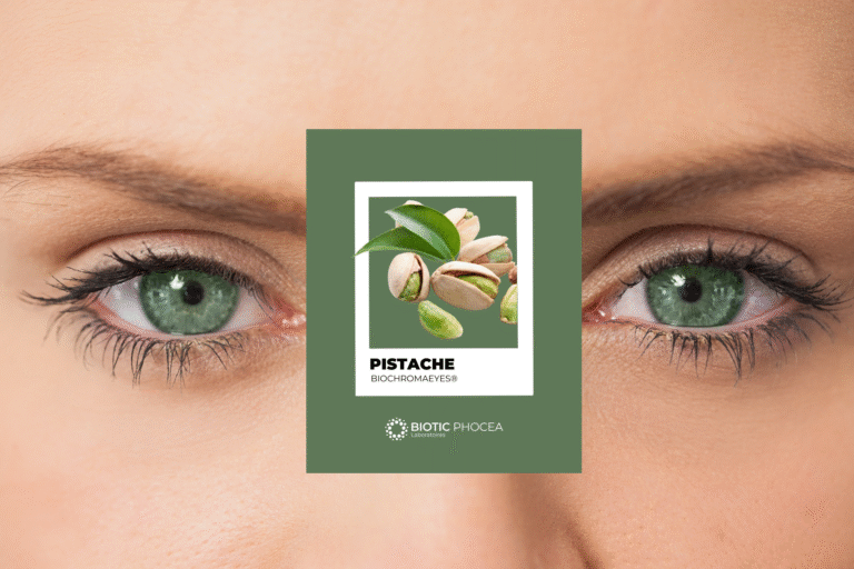YEUX PISTACHE
