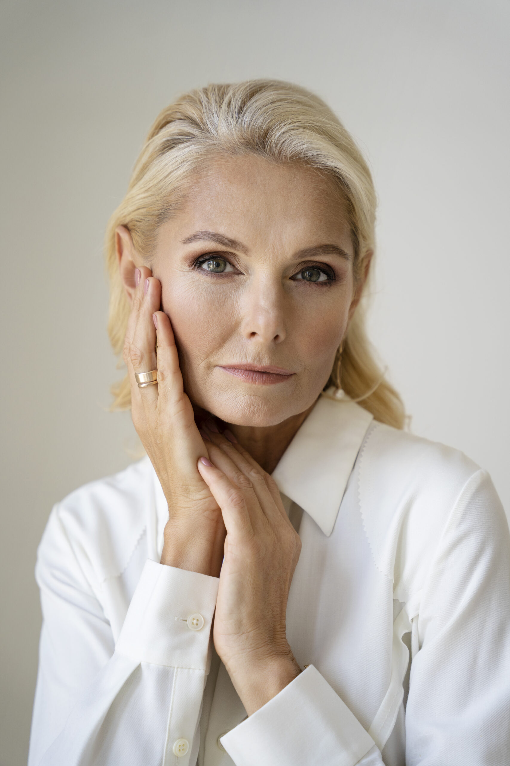 Rajeunissement global : Botox, acide hyaluronique et inducteurs de collagène à la Clinique PHENICIA