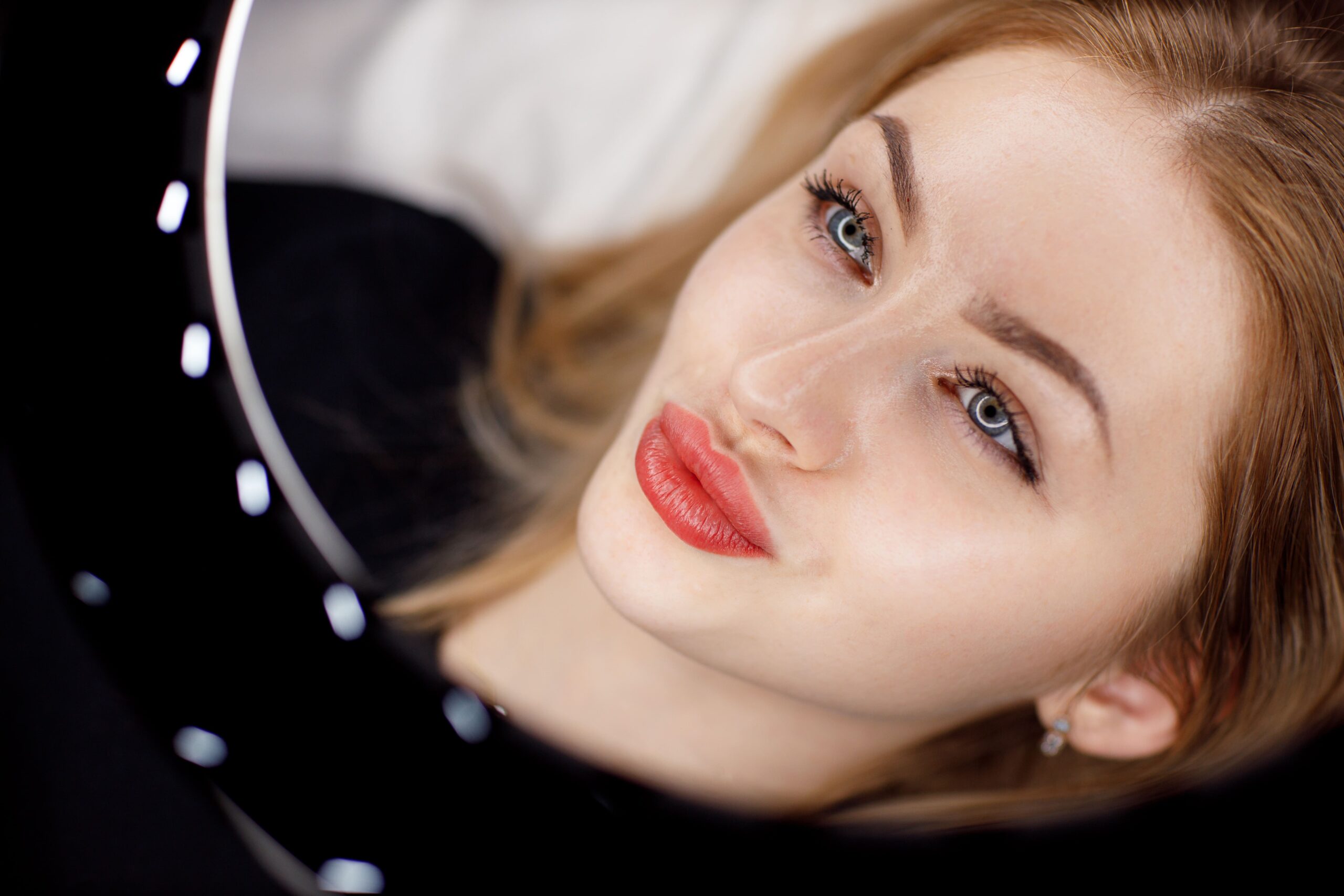 Technique Russian Lip par injection d’acide hyaluronique