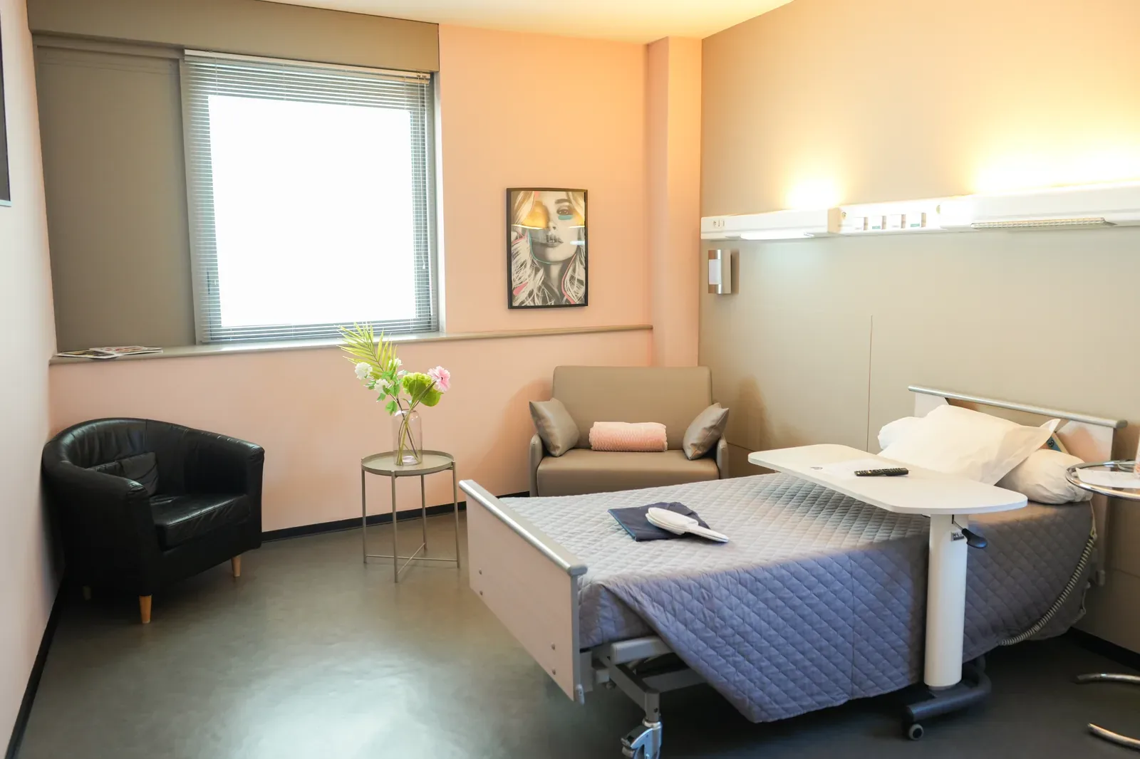 Chambre individuelle moderne — Clinique Phenicia Marseille